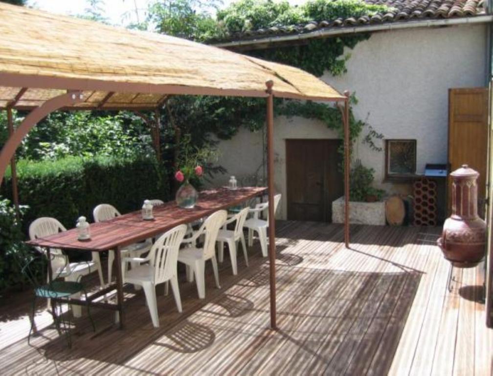 Domaine Du Besset Otel Aubusson-d'Auvergne Dış mekan fotoğraf