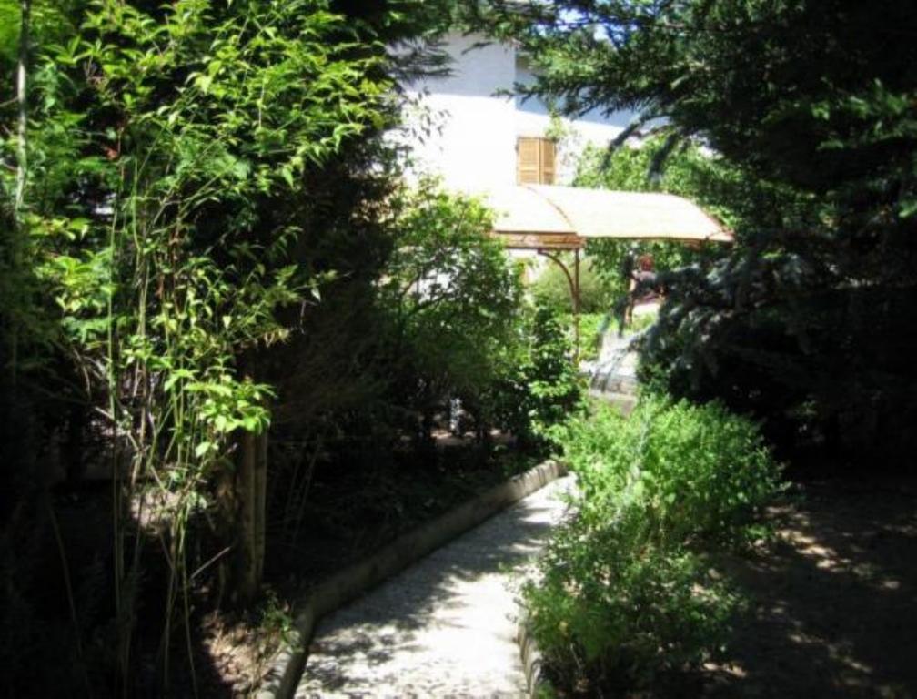 Domaine Du Besset Otel Aubusson-d'Auvergne Dış mekan fotoğraf